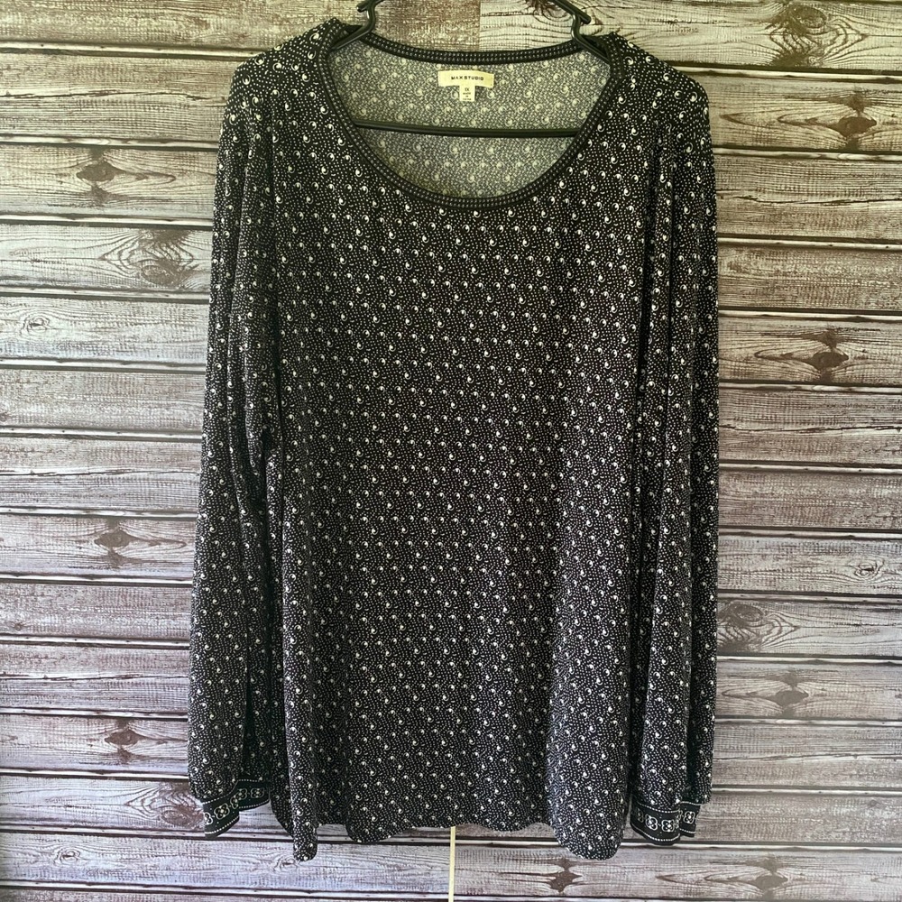 Max Studio Women's Long-Sleeved Blouse Size 1X Black White Print